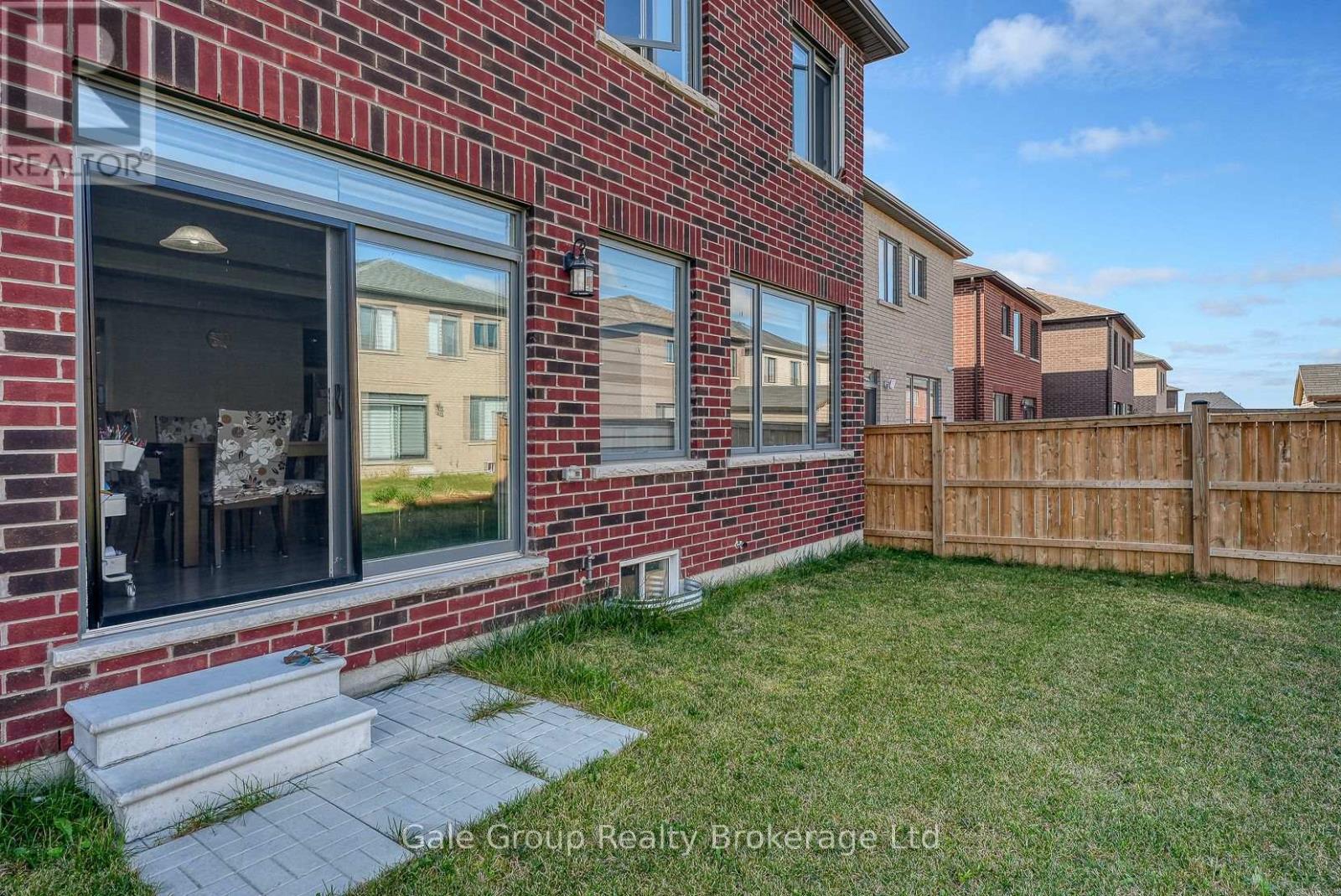 161 Silverwood Crescent, Woodstock, Ontario  N4T 0M6 - Photo 12 - X12412638