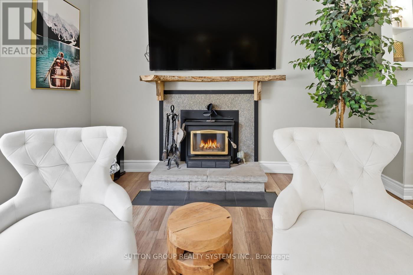 83 Lakeside Drive, Grimsby, Ontario  L3M 2L4 - Photo 7 - X12417116