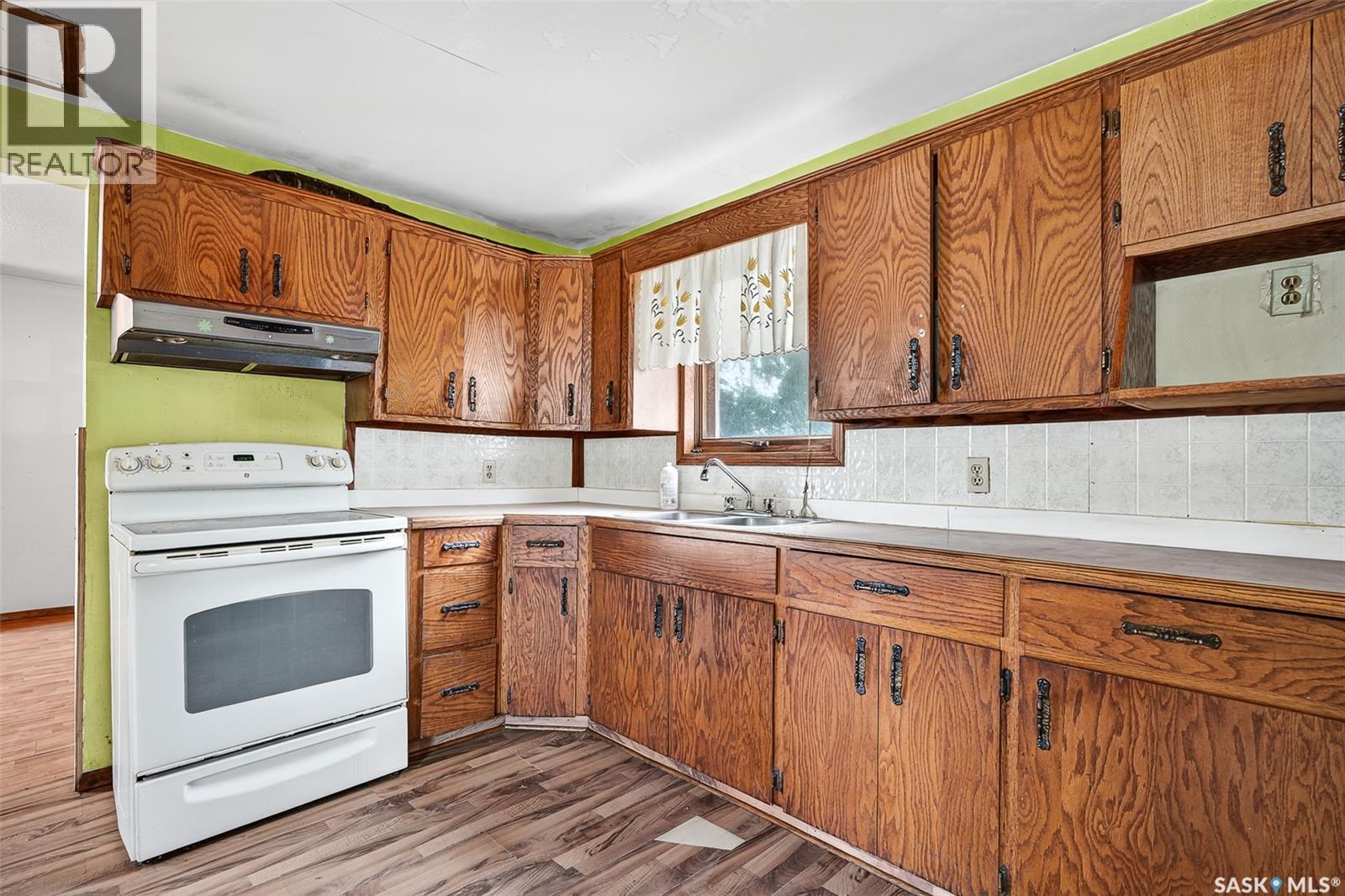 1038 Athabasca Street E, Moose Jaw, Saskatchewan  S6H 0N2 - Photo 4 - SK018641
