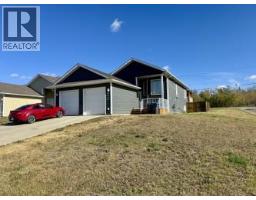 8216 17A Street, dawson creek, British Columbia
