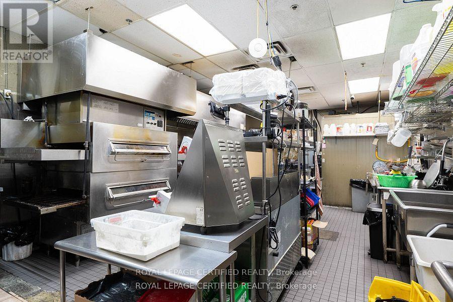 52 - 3175 Rutherford Road, Vaughan, Ontario  L4K 5Y6 - Photo 10 - N12417167