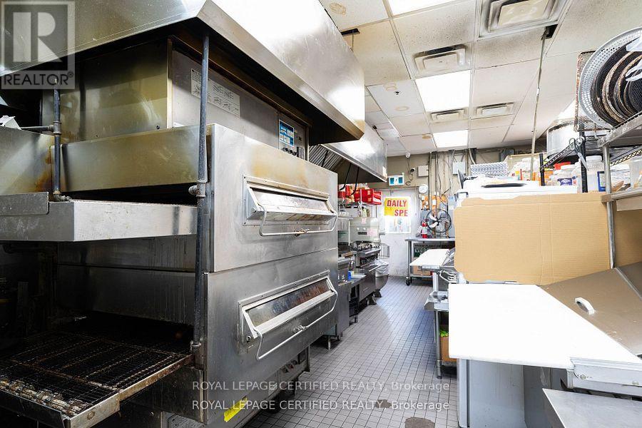 52 - 3175 Rutherford Road, Vaughan, Ontario  L4K 5Y6 - Photo 11 - N12417167