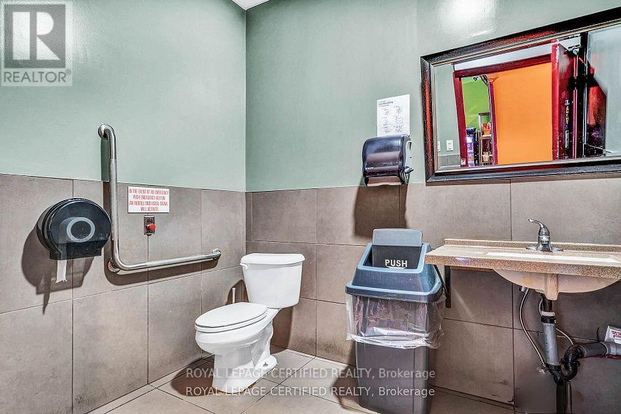 52 - 3175 Rutherford Road, Vaughan, Ontario  L4K 5Y6 - Photo 9 - N12417167