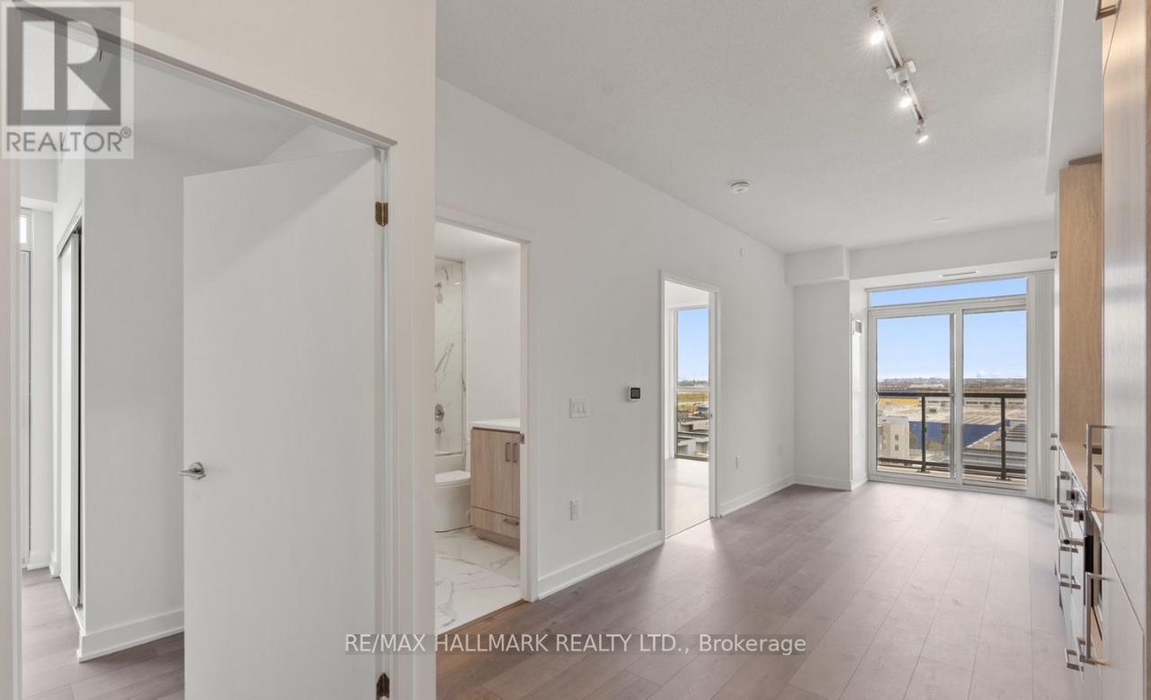 820 - 60 Honeycrisp Crescent, Vaughan, Ontario  L4K 0N5 - Photo 10 - N12417168