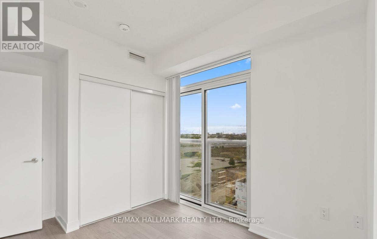 820 - 60 Honeycrisp Crescent, Vaughan, Ontario  L4K 0N5 - Photo 11 - N12417168
