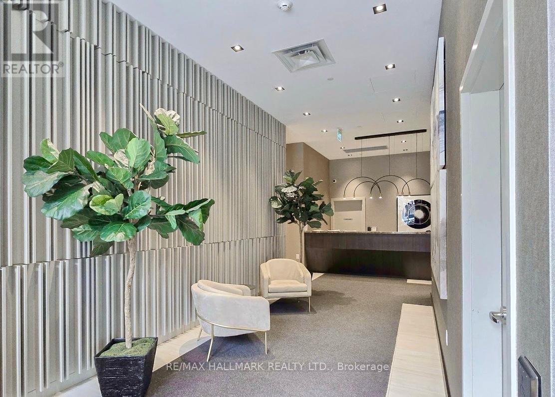 820 - 60 Honeycrisp Crescent, Vaughan, Ontario  L4K 0N5 - Photo 14 - N12417168