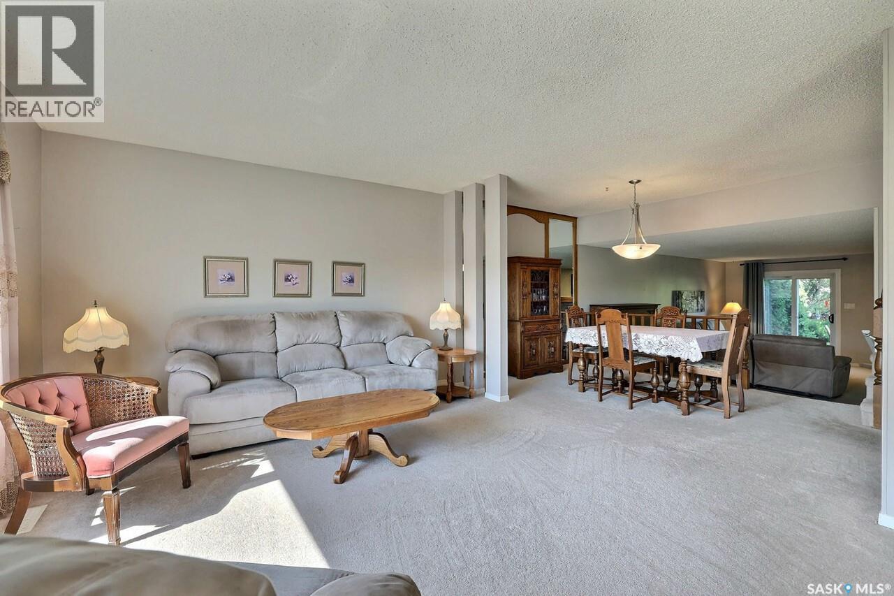 3248 Maclachlan Crescent, Regina, Saskatchewan  S4R 8H5 - Photo 6 - SK018731
