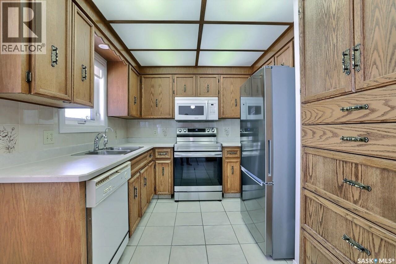 3248 Maclachlan Crescent, Regina, Saskatchewan  S4R 8H5 - Photo 14 - SK018731