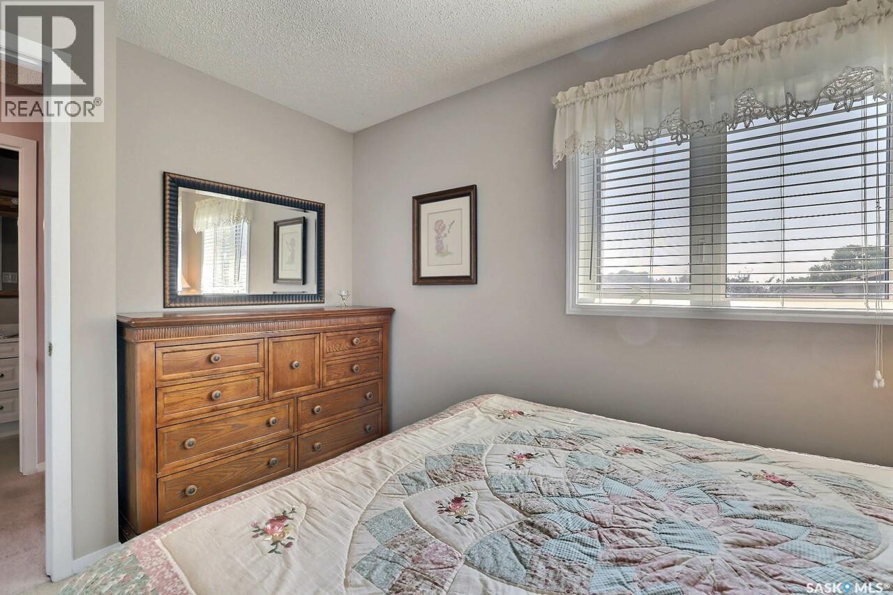 3248 Maclachlan Crescent, Regina, Saskatchewan  S4R 8H5 - Photo 28 - SK018731