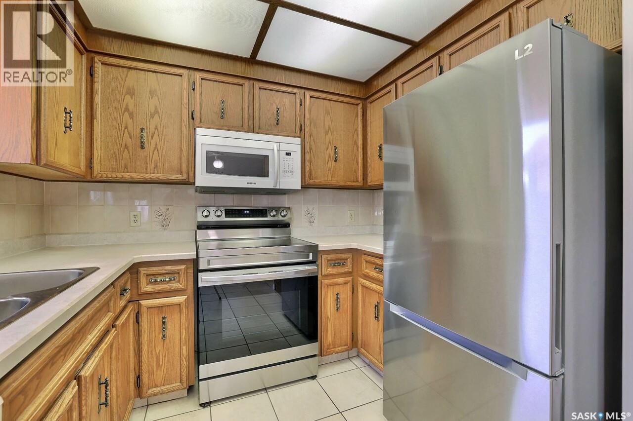 3248 Maclachlan Crescent, Regina, Saskatchewan  S4R 8H5 - Photo 13 - SK018731