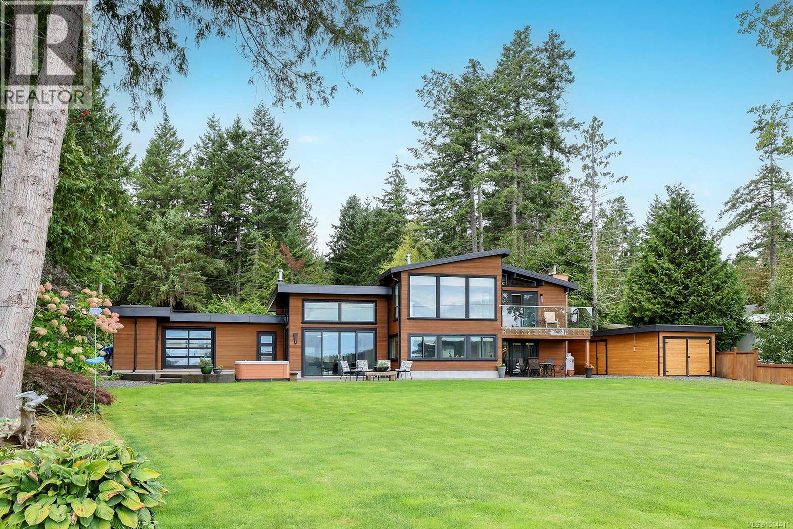 154 Baynes Dr, Fanny Bay, British Columbia