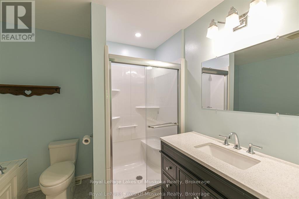 115 Douglas Street, Gravenhurst, Ontario  P1P 1A4 - Photo 43 - X12417211