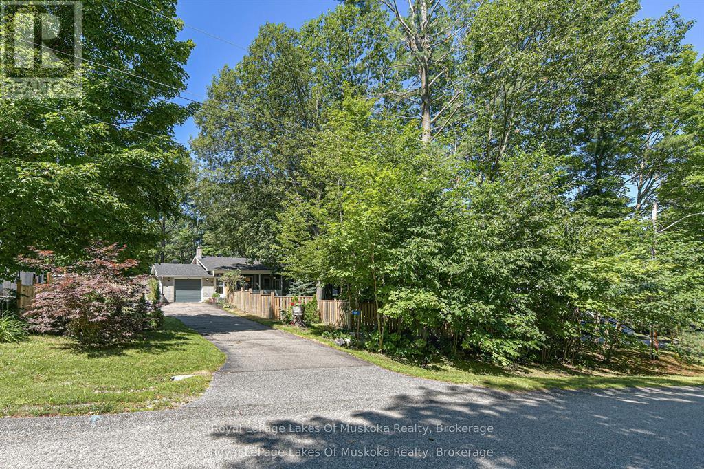 115 Douglas Street, Gravenhurst, Ontario  P1P 1A4 - Photo 5 - X12417211