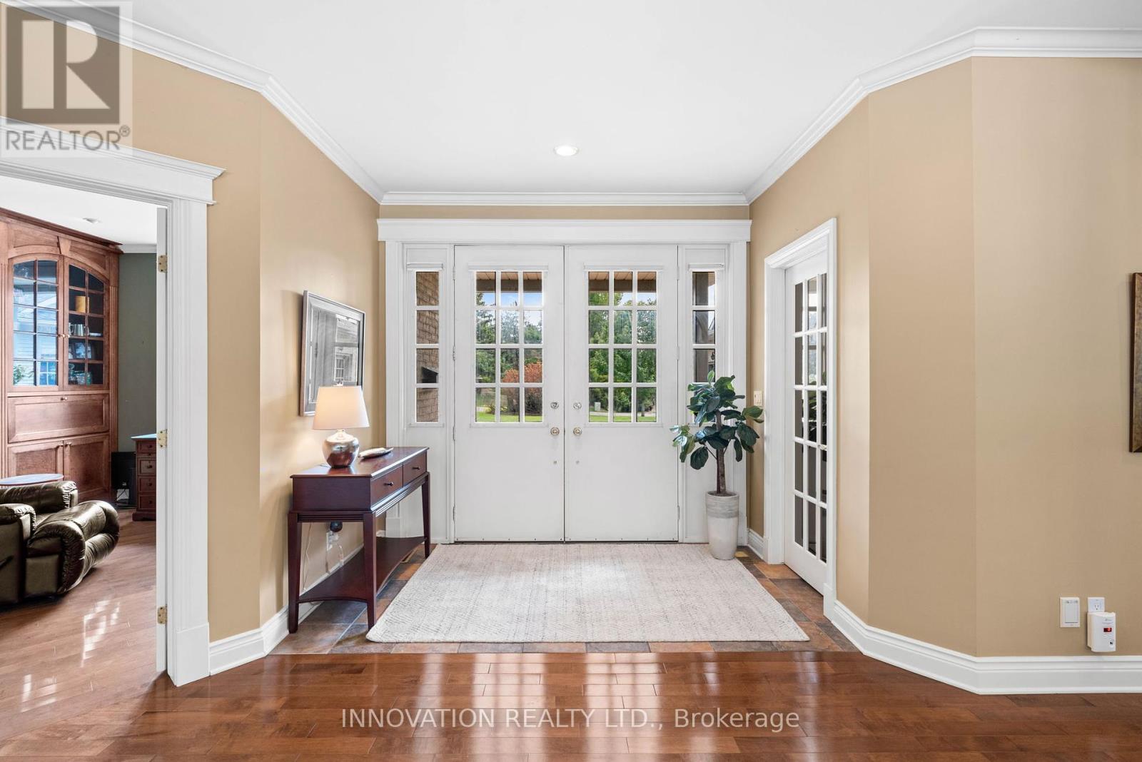 52 Cedarhill Drive, Ottawa, Ontario  K2R 1C3 - Photo 4 - X12417181