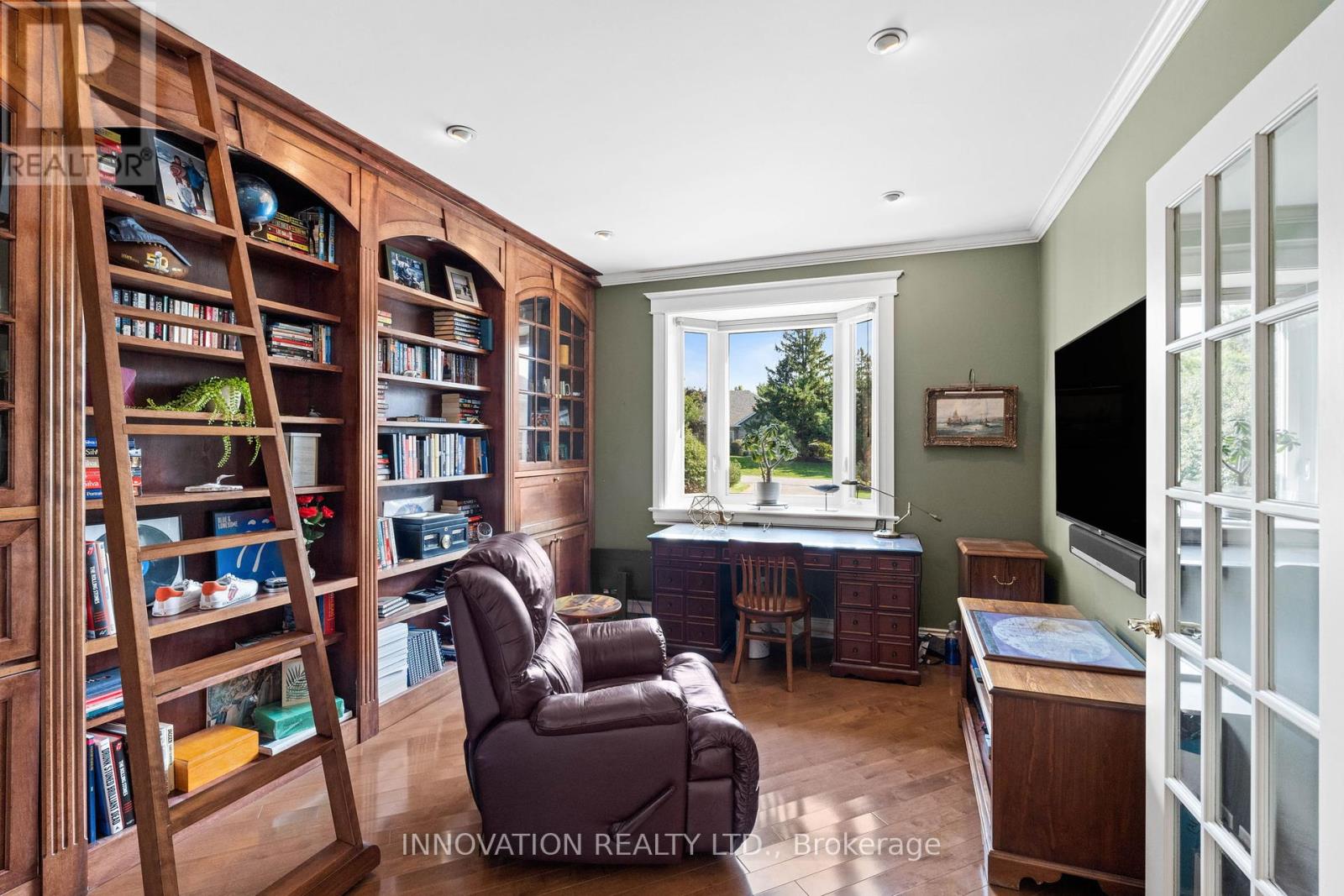 52 Cedarhill Drive, Ottawa, Ontario  K2R 1C3 - Photo 7 - X12417181