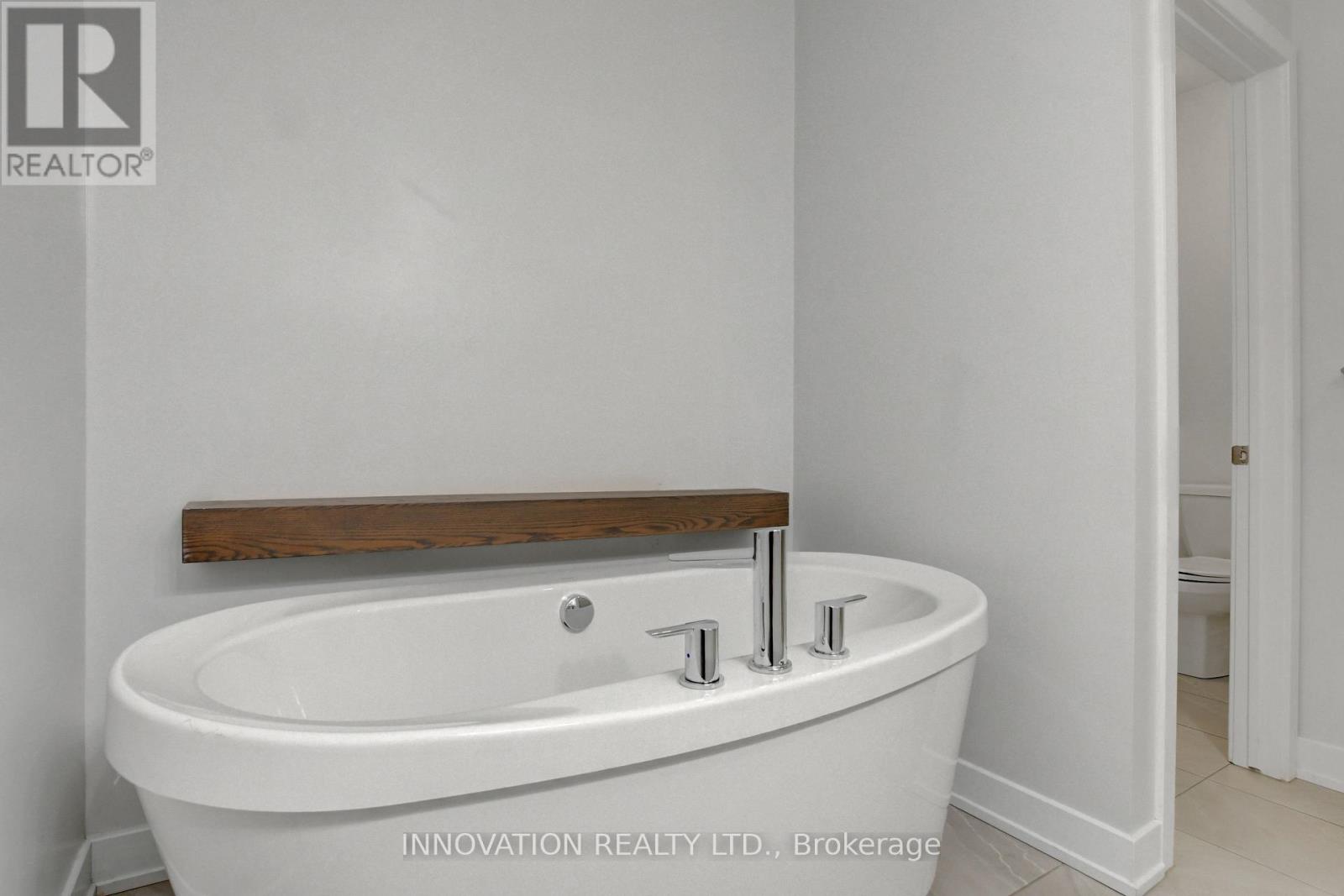 565 Bobolink Ridge, Ottawa, Ontario  K2S 2P4 - Photo 25 - X12417197