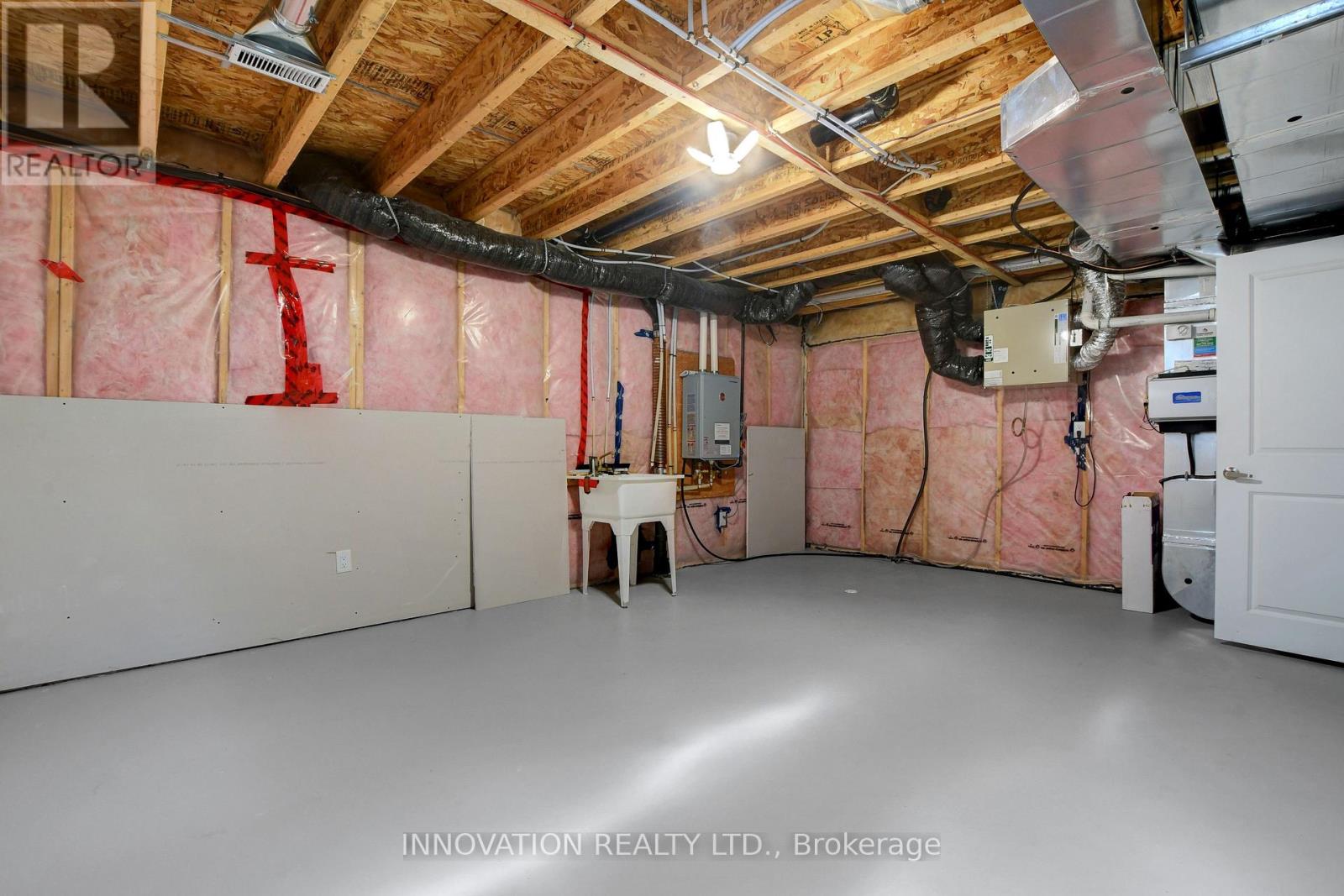 565 Bobolink Ridge, Ottawa, Ontario  K2S 2P4 - Photo 43 - X12417197