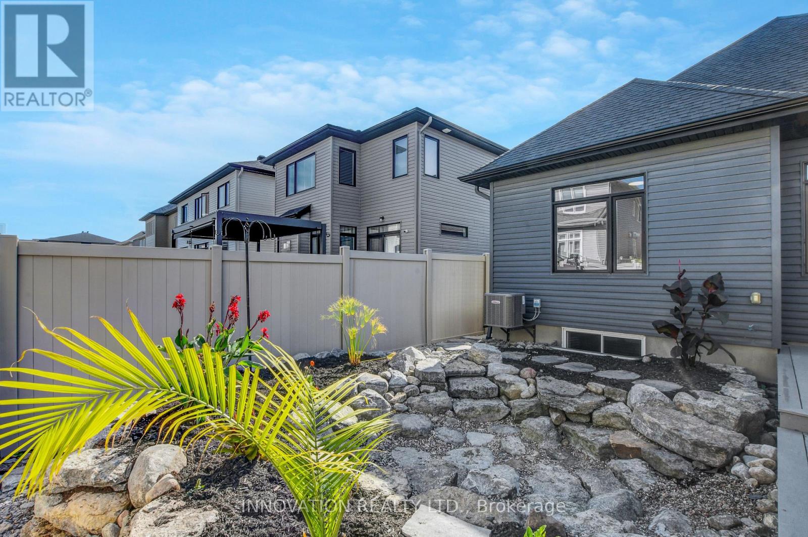 565 Bobolink Ridge, Ottawa, Ontario  K2S 2P4 - Photo 47 - X12417197