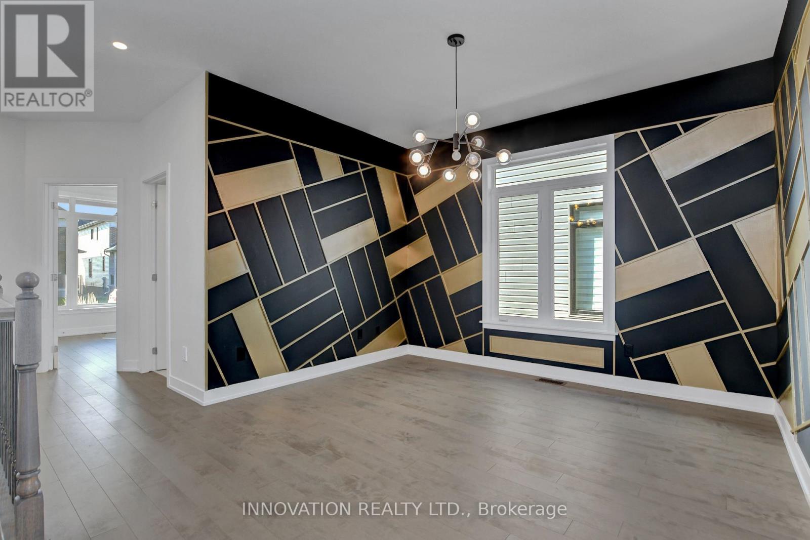 565 Bobolink Ridge, Ottawa, Ontario  K2S 2P4 - Photo 7 - X12417197
