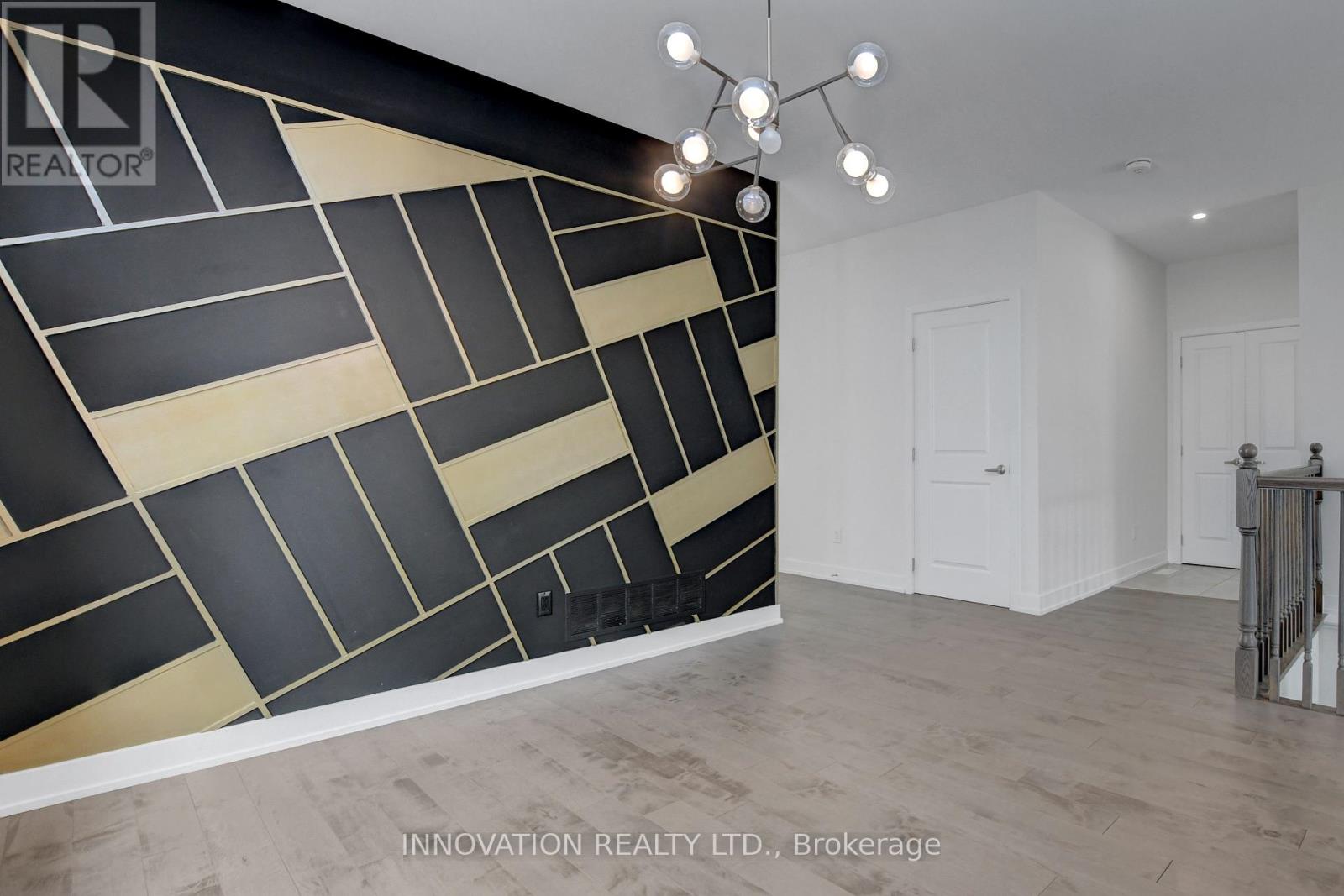 565 Bobolink Ridge, Ottawa, Ontario  K2S 2P4 - Photo 9 - X12417197