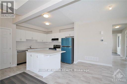 201 Billrian Crescent, Ottawa, Ontario  K2S 3A6 - Photo 13 - X12411038