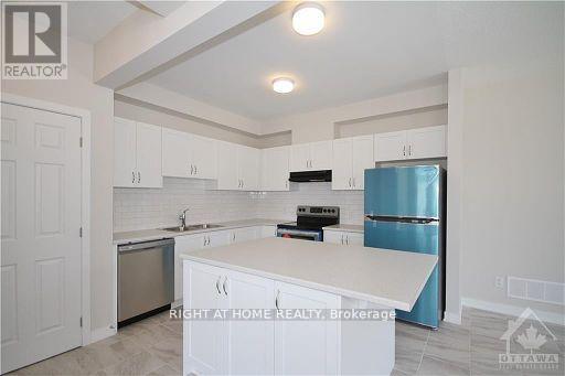 201 Billrian Crescent, Ottawa, Ontario  K2S 3A6 - Photo 14 - X12411038
