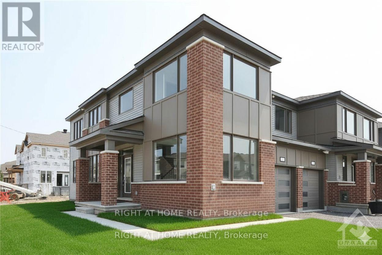 201 Billrian Crescent, Ottawa, Ontario  K2S 3A6 - Photo 3 - X12411038