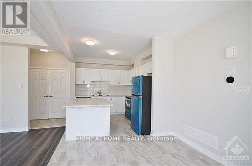201 Billrian Crescent, Ottawa, Ontario  K2S 3A6 - Photo 8 - X12411038
