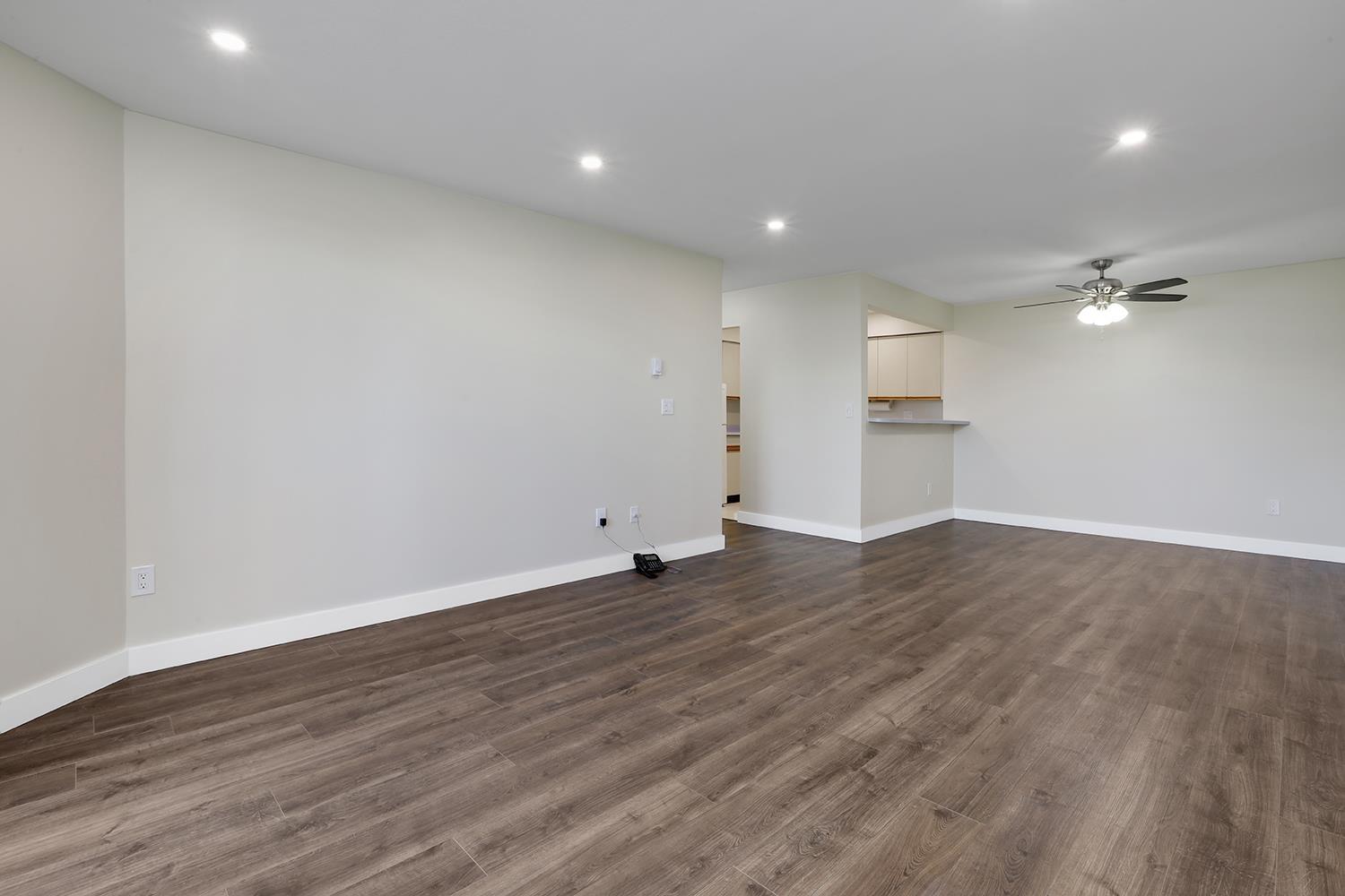 101 7175 134 Street, Surrey, British Columbia  V3W 4T1 - Photo 8 - R3050311