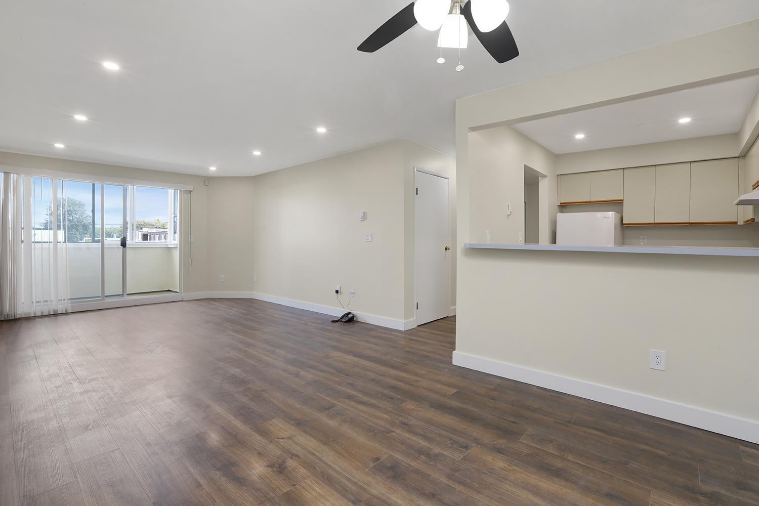 101 7175 134 Street, Surrey, British Columbia  V3W 4T1 - Photo 13 - R3050311