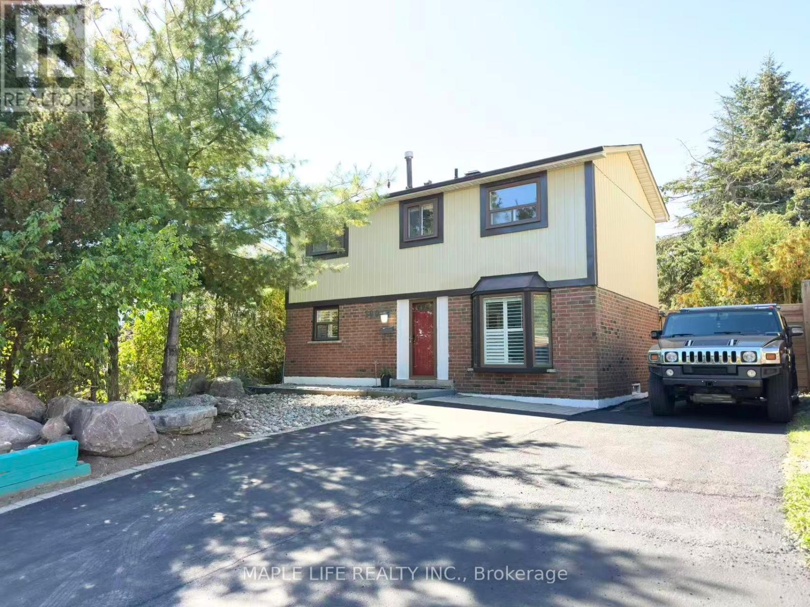 Property at 100 WICKSON TRAIL image 1