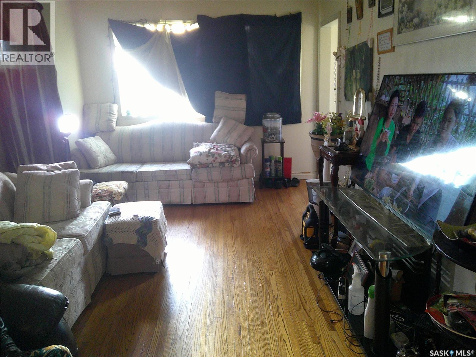 1253 Athol Street, Regina, Saskatchewan  S4T 3C4 - Photo 3 - SK018940