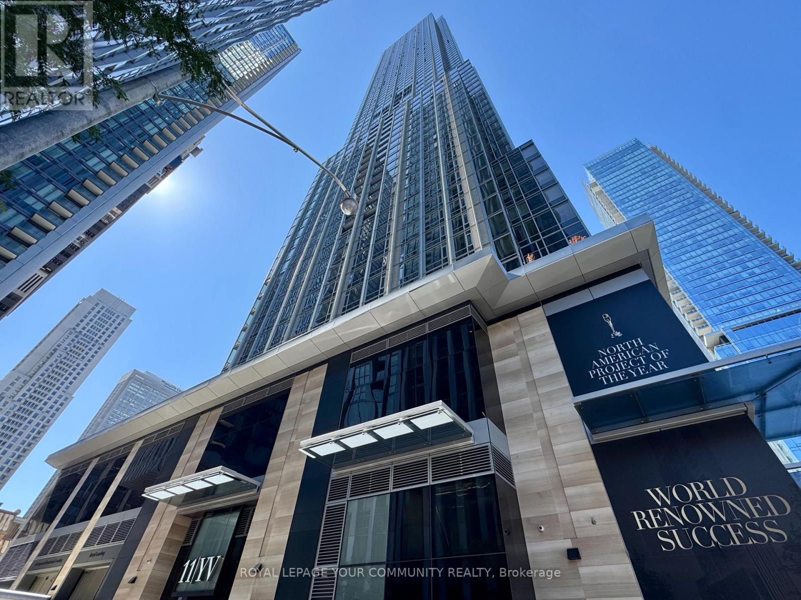 2114 - 11 YORKVILLE AVENUE, Toronto, Ontario