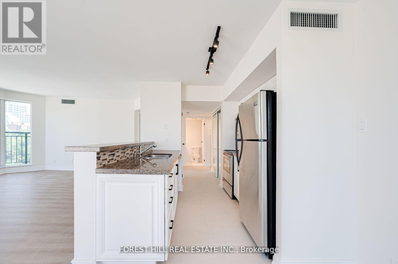804 - 97 Lawton Boulevard, Toronto (Yonge-St. Clair), Ontario  M4V 1Z6 - Photo 16 - C12417196
