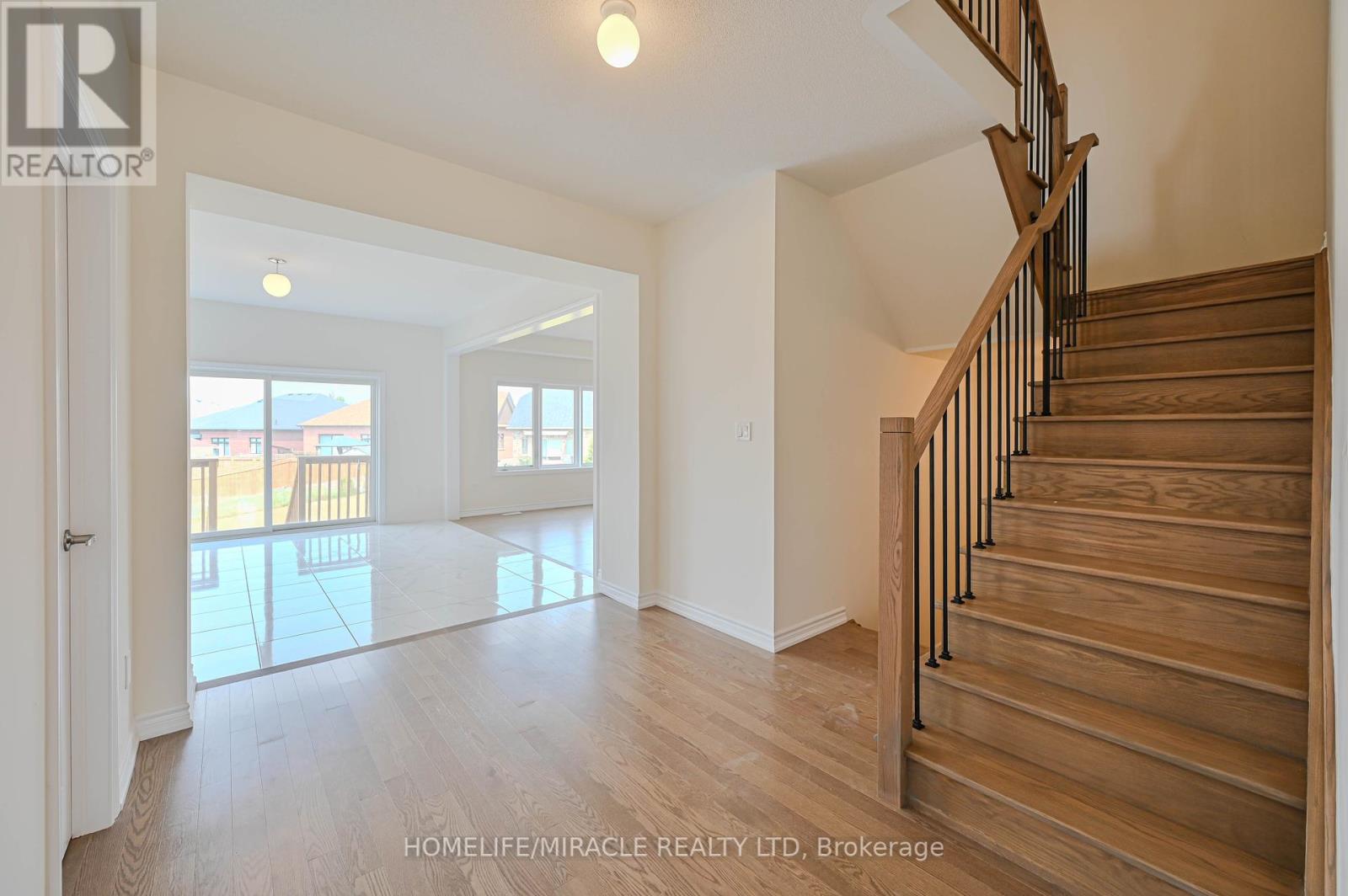 1653 Corsal Court, Innisfil, Ontario  L9S 0P8 - Photo 21 - N12417205