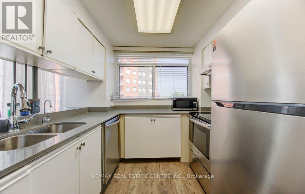 405 - 20 Ellen Street E, Kitchener, Ontario  N2H 6R7 - Photo 14 - X12417210