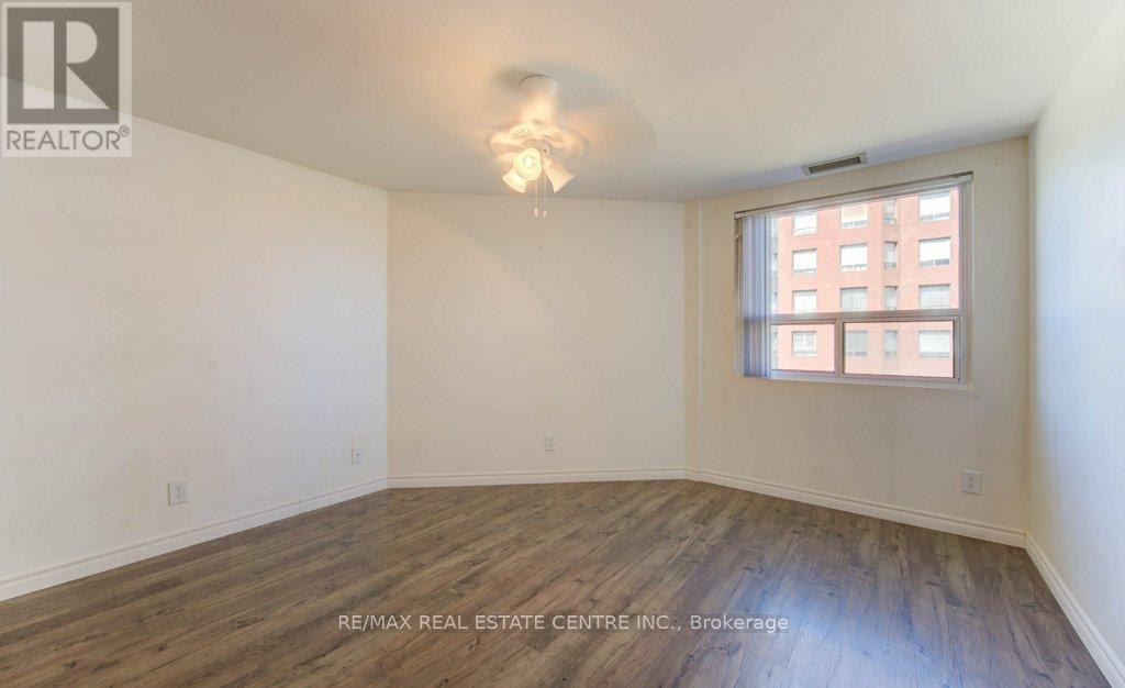 405 - 20 Ellen Street E, Kitchener, Ontario  N2H 6R7 - Photo 20 - X12417210