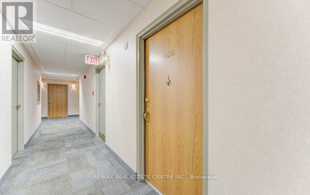 405 - 20 Ellen Street E, Kitchener, Ontario  N2H 6R7 - Photo 8 - X12417210