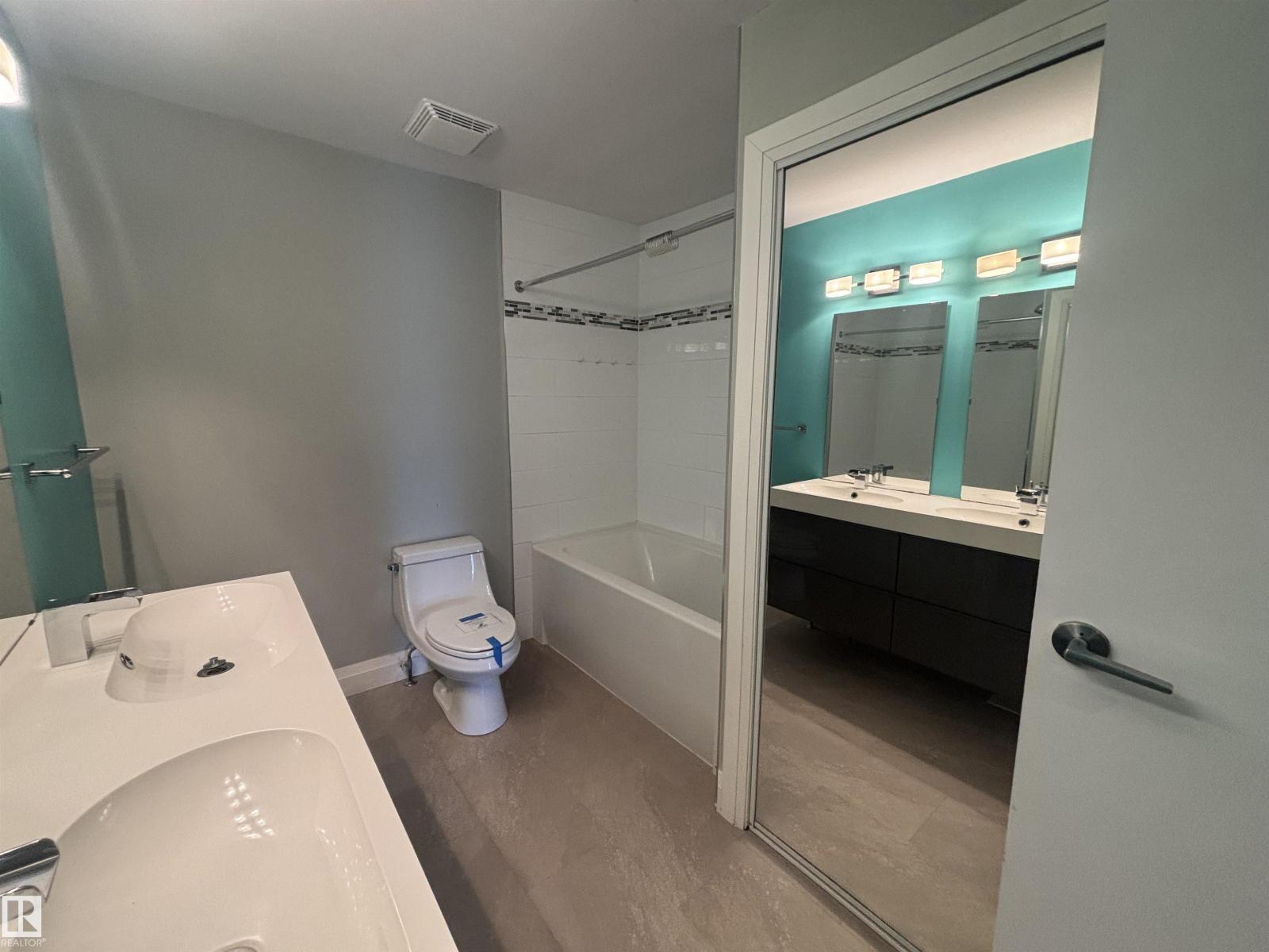5979 40 Av Nw, Edmonton, Alberta  T6L 3P6 - Photo 4 - E4453390