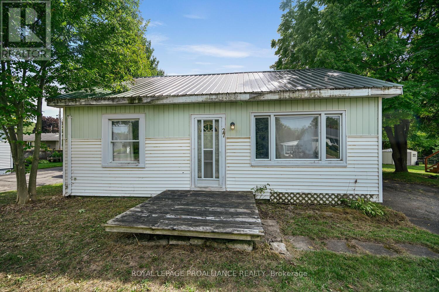 27 BROADWAY AVENUE, Brockville, Ontario