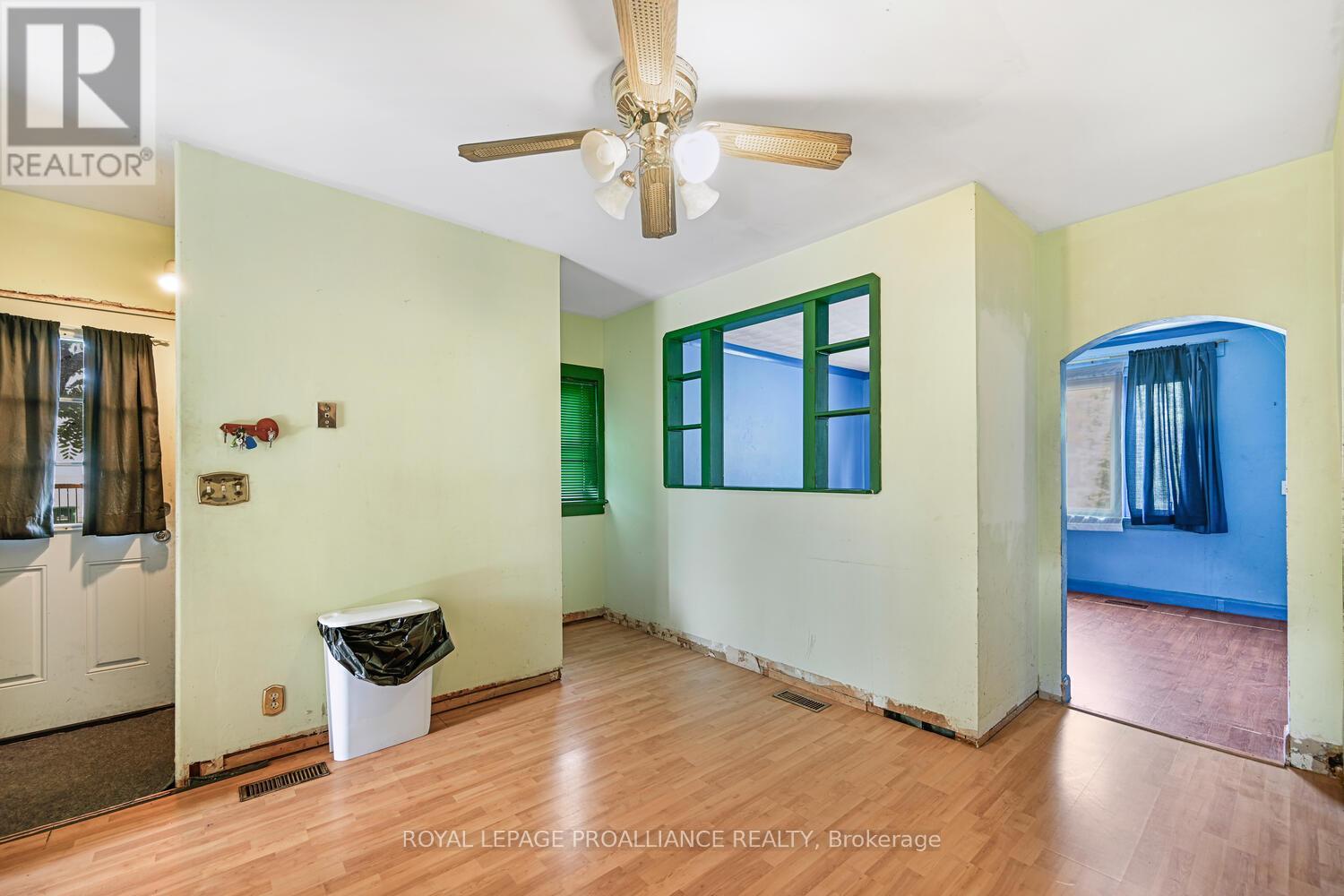 27 Broadway Avenue, Brockville, Ontario  K6V 1T9 - Photo 10 - X12417222