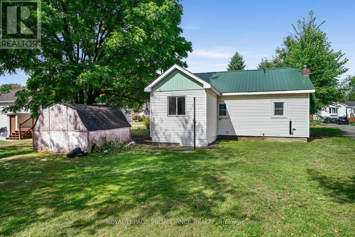 27 Broadway Avenue, Brockville, Ontario  K6V 1T9 - Photo 19 - X12417222