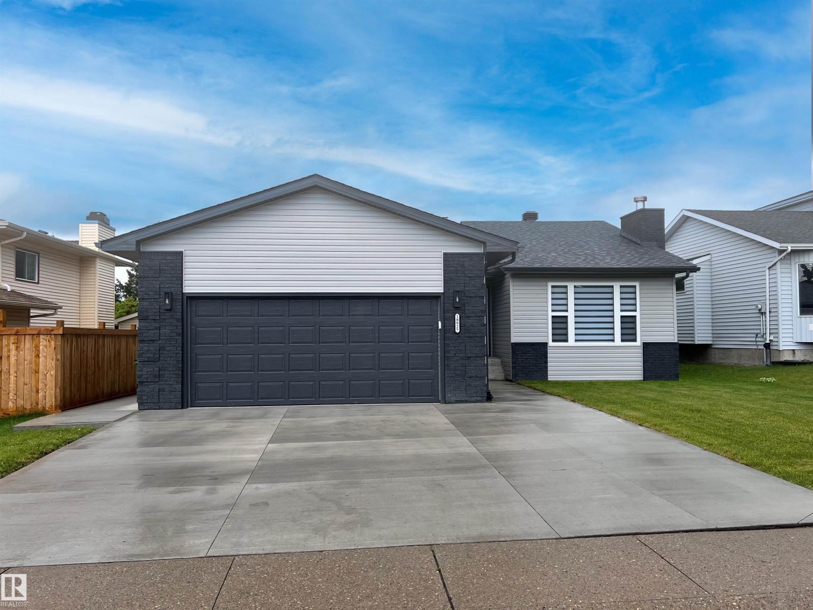 18927 95A AV NW, Edmonton, Alberta