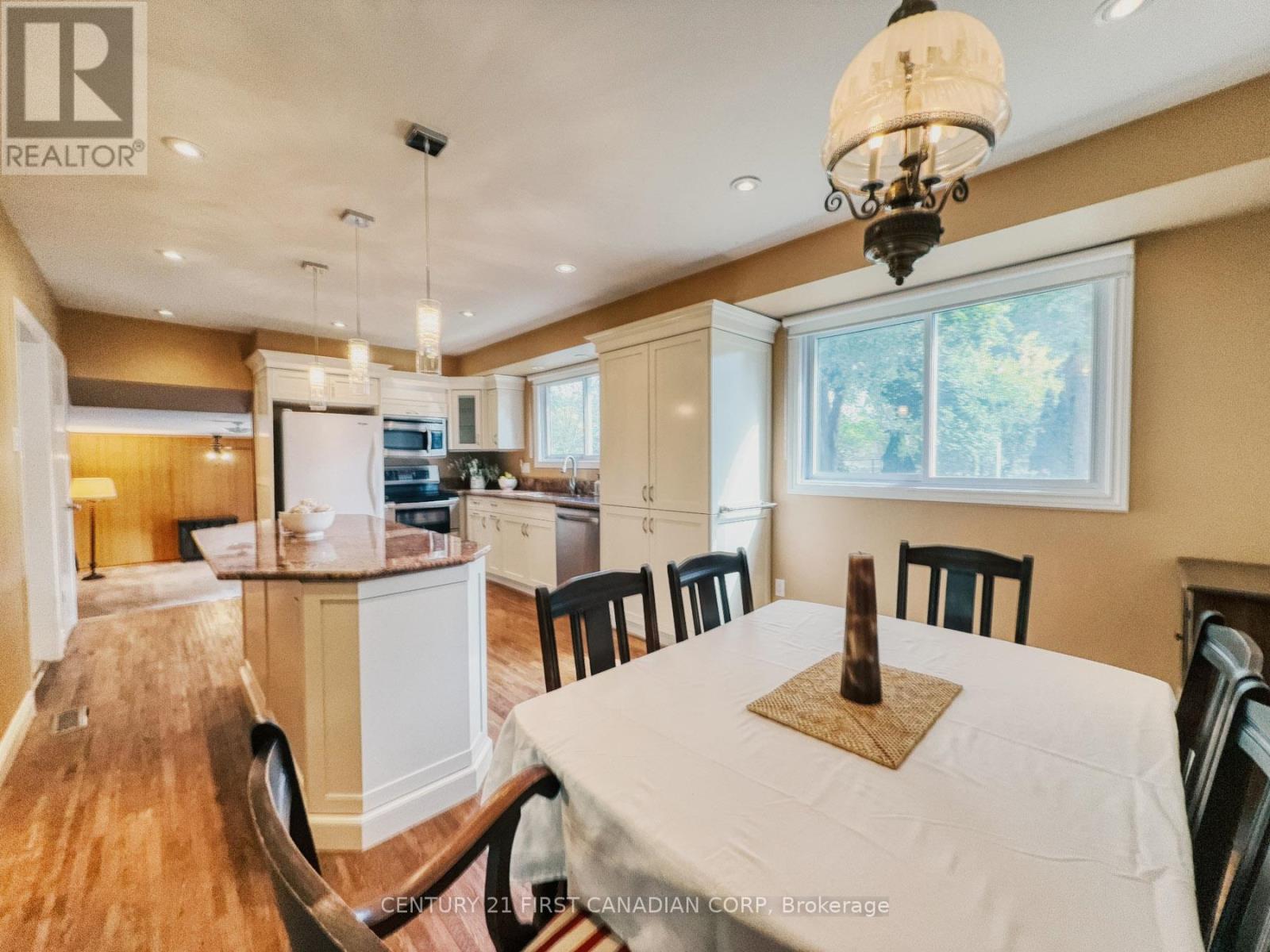 628 Viscount Road, London South, Ontario  N6J 2Y2 - Photo 12 - X12416523