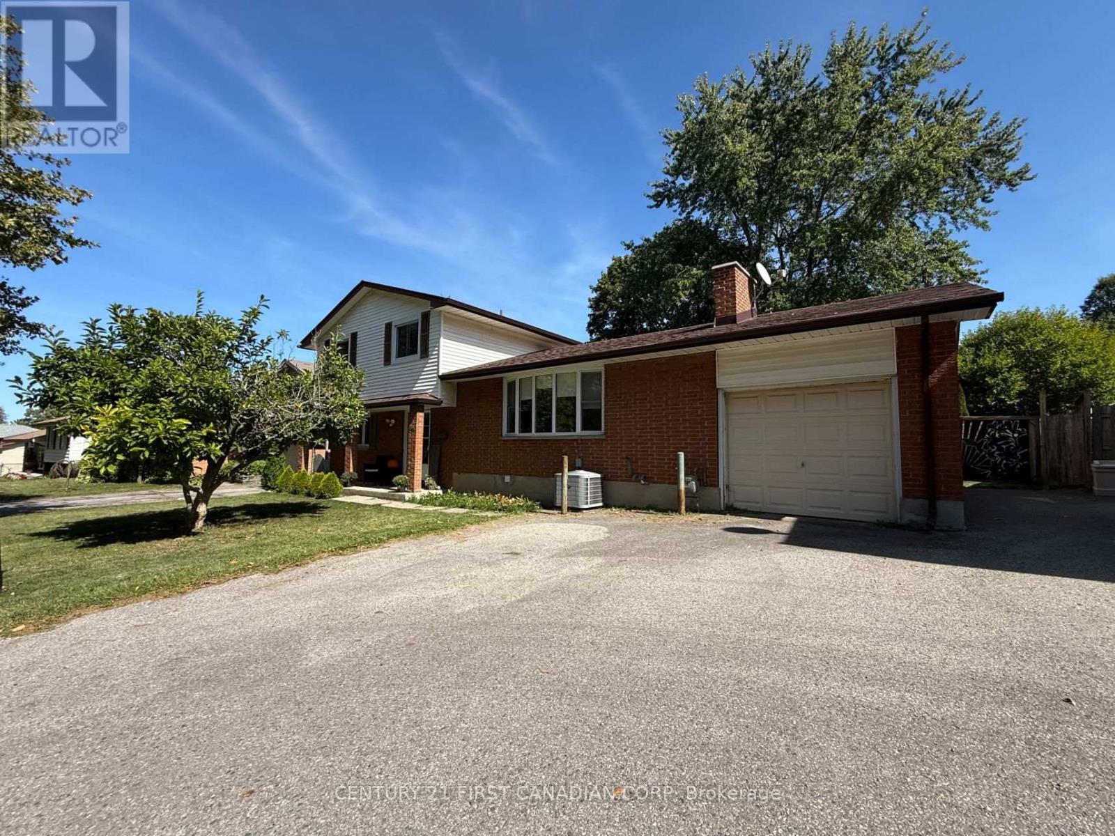 628 Viscount Road, London South, Ontario  N6J 2Y2 - Photo 1 - X12416523