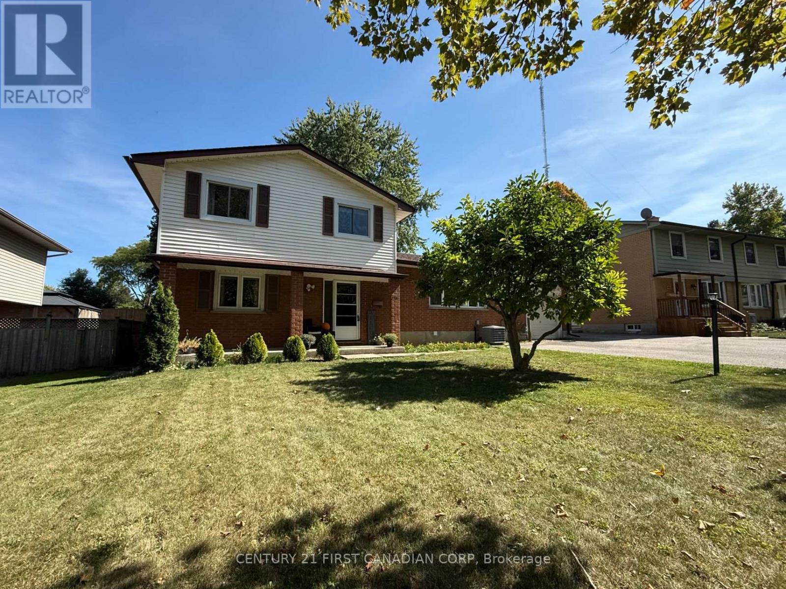 628 Viscount Road, London South, Ontario  N6J 2Y2 - Photo 2 - X12416523