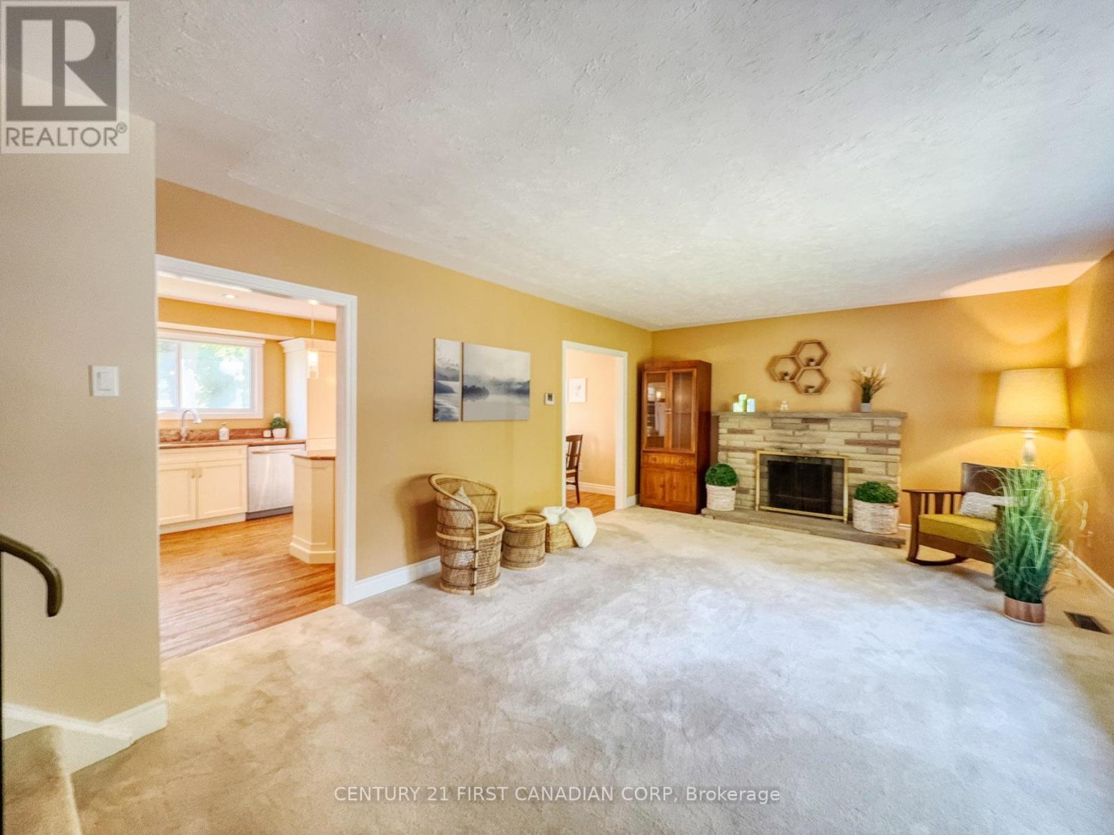 628 Viscount Road, London South, Ontario  N6J 2Y2 - Photo 5 - X12416523