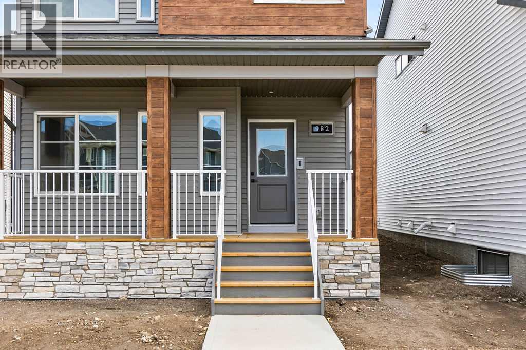 982 Chinook Winds Meadow Sw, Airdrie, Alberta  T4B 5R1 - Photo 2 - A2239351