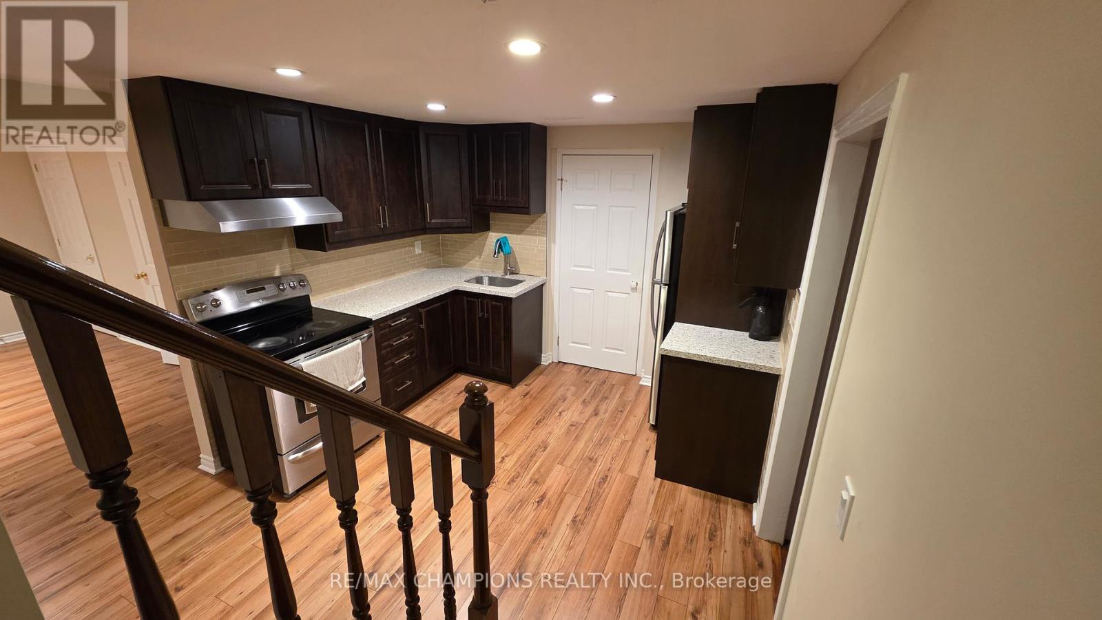 1685 Dellbrook Avenue, Pickering (Brock Ridge), Ontario  L1X 2B2 - Photo 23 - E12407583