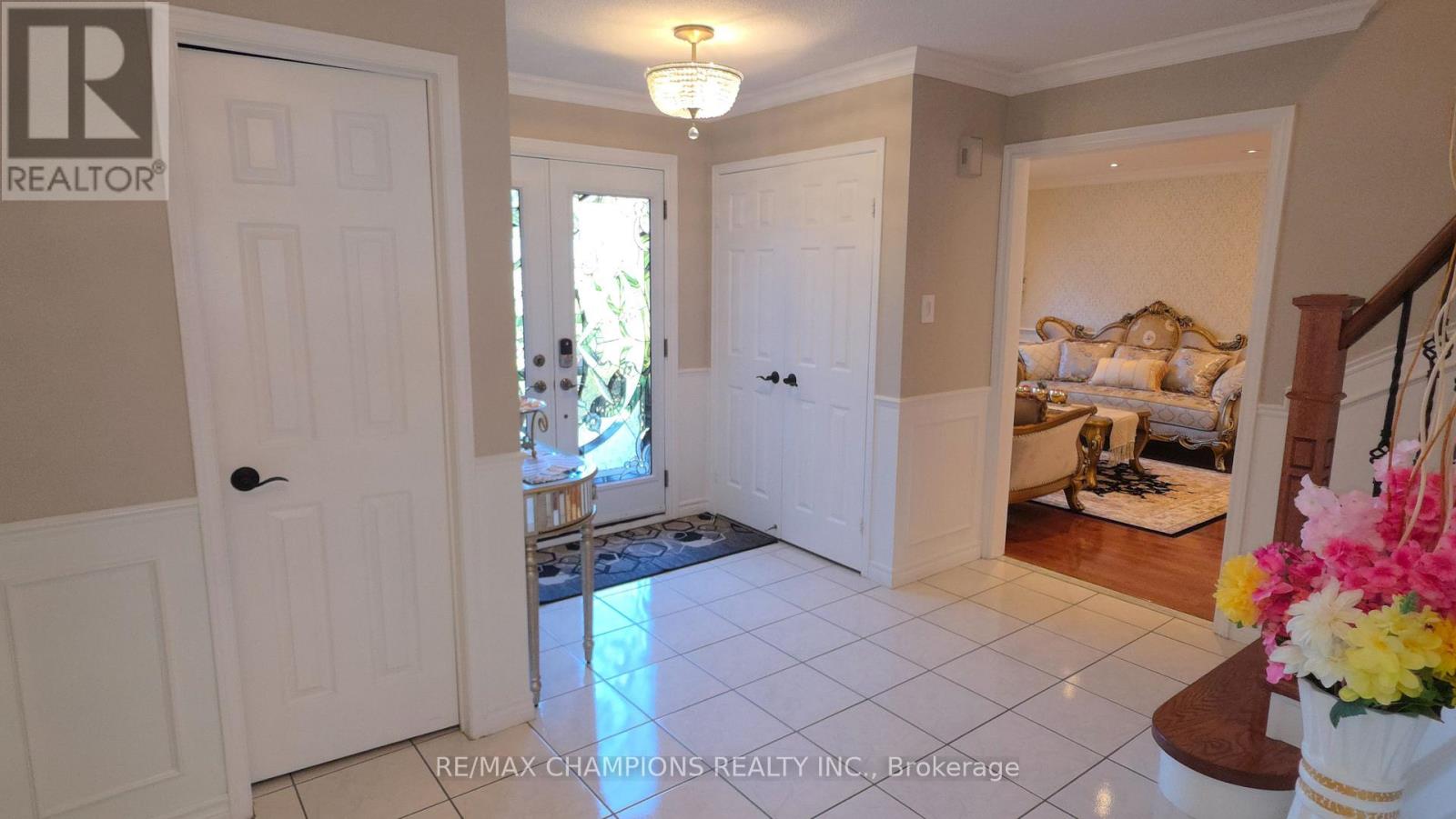 1685 Dellbrook Avenue, Pickering (Brock Ridge), Ontario  L1X 2B2 - Photo 4 - E12407583